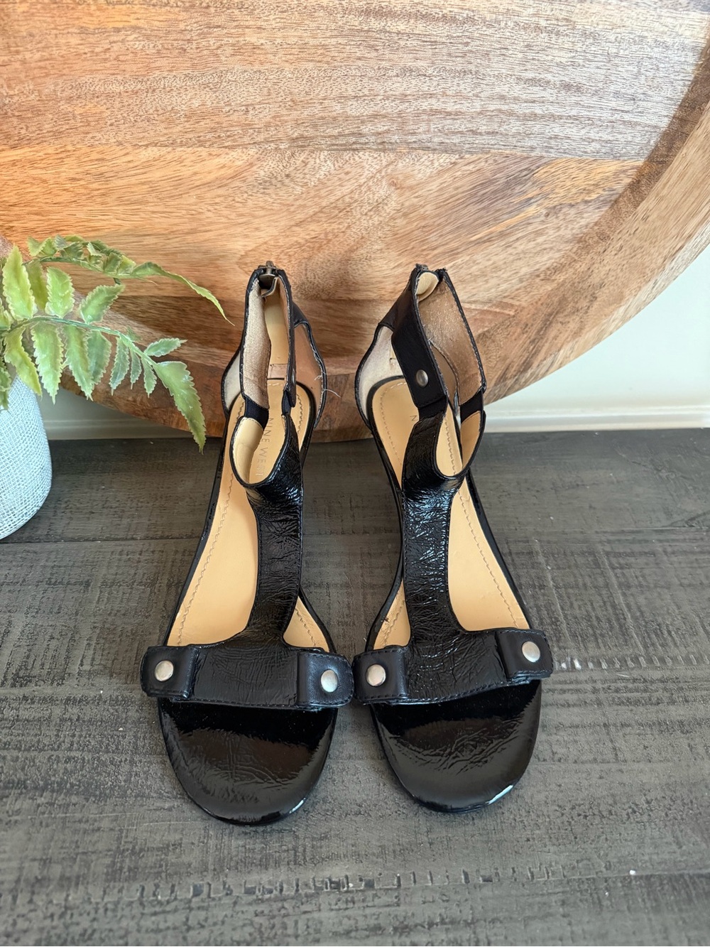 Nine West Hadrian Black Patent Leather Ankle Strap Kitten Heel Sandal 7.5 M EUC